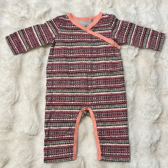 Jessica Simpson Snap Onesies with Cap 0-3M - Picture 2 of 6